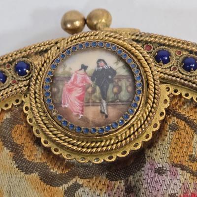 LOT 70: Antique and Vintage Evening Purses