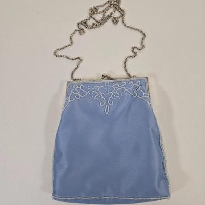 LOT 70: Antique and Vintage Evening Purses