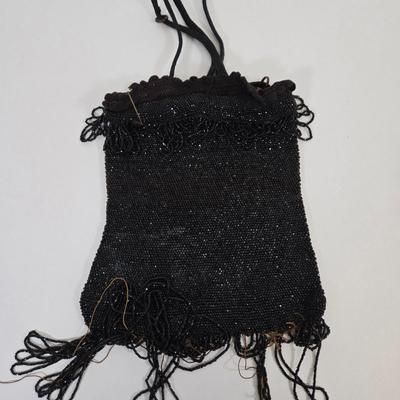 LOT 70: Antique and Vintage Evening Purses