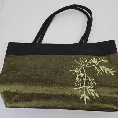 LOT 72: Vintage Purses and Change Purses