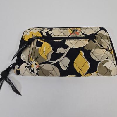 LOT 76: Variety of Vera Bradley Bags and Wallets