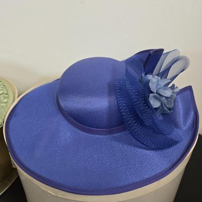 LOT 91: Ladies' Fashionable Hats