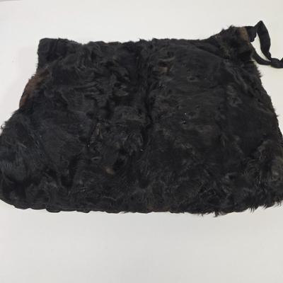 LOT 92: Vintage Purses and Two Hand Muffs