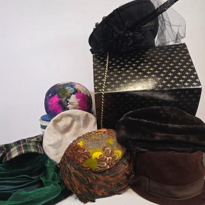 LOT 93: Variety of Vintage Ladies' Hats