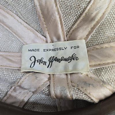 LOT 93: Variety of Vintage Ladies' Hats