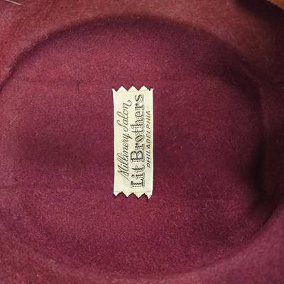 LOT 93: Variety of Vintage Ladies' Hats
