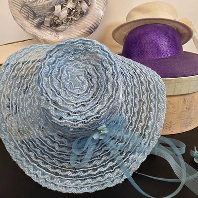 LOT 95: The Perfect Accessory for your Summer Sun Dress/ Light Weight Hats