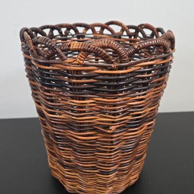 LOT 98: Jewelry/ Makeup Box and More
