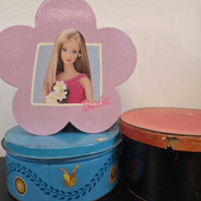 LOT 100: Wigs, Hair Pieces, Country Bonnets, and More