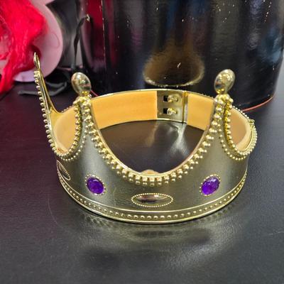 LOT 100: Wigs, Hair Pieces, Country Bonnets, and More