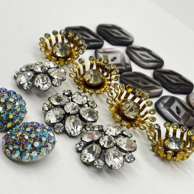 LOT 163J: Antique/ Vintage Buttons