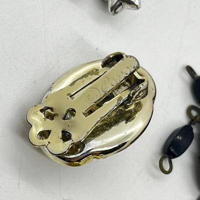LOT 165J: Screwback and Clip-On Earrings, Pendants, Charms and More
