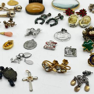 LOT 165J: Screwback and Clip-On Earrings, Pendants, Charms and More