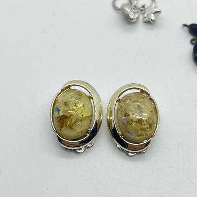 LOT 165J: Screwback and Clip-On Earrings, Pendants, Charms and More