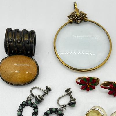 LOT 165J: Screwback and Clip-On Earrings, Pendants, Charms and More