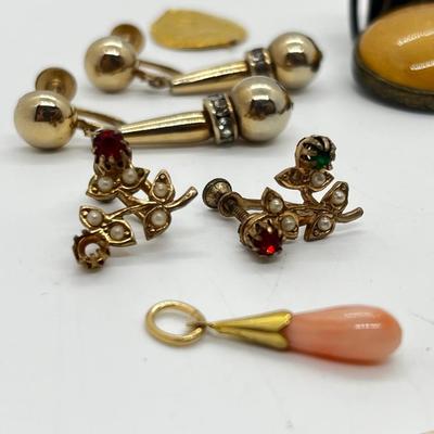 LOT 165J: Screwback and Clip-On Earrings, Pendants, Charms and More