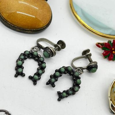 LOT 165J: Screwback and Clip-On Earrings, Pendants, Charms and More