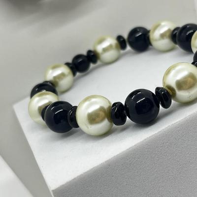 LOT 166J: Vintage Black Glass Bead Lot