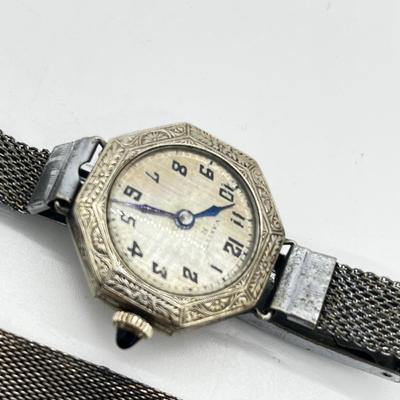 LOT: 167J: Antique/Vintage Watch Lot for Craft or Repair
