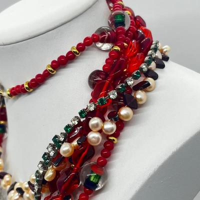 LOT 179J: Glass Bead Necklace Lot