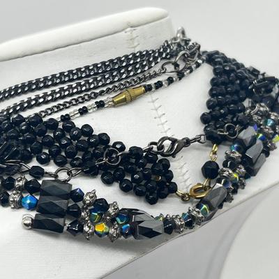 LOT: 180J: Vintage Seed Beaded Necklace, Black Lace Bead Necklace, Shoe Clips and More