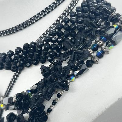 LOT: 180J: Vintage Seed Beaded Necklace, Black Lace Bead Necklace, Shoe Clips and More