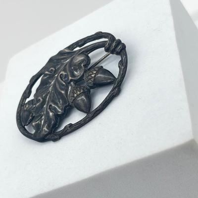 LOT 185J: Vintage Sterling Brooch - 10.8 Grams
