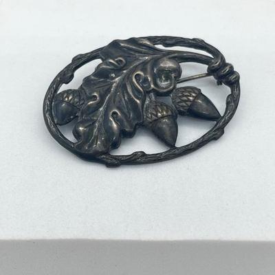LOT 185J: Vintage Sterling Brooch - 10.8 Grams