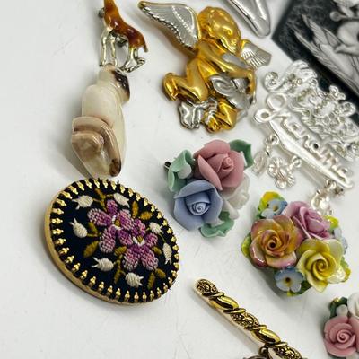 LOT 187J: Vintage Brooches: Monet, Avon, JJ, Buds and Bloom and More