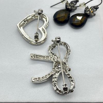 LOT 188J: Beautiful Costume Necklaces: Lia Sophia, Sarah Coventry and More