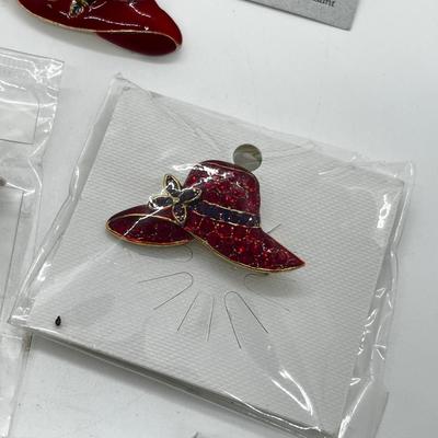 LOT 189: Red Hat Society Lot