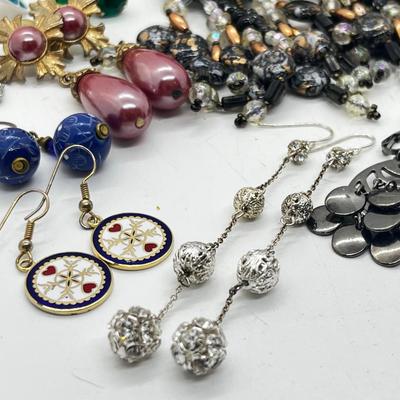 LOT 194J: Lot of Vintage Pierced Earrings: Avon, Liz Claiborne and More