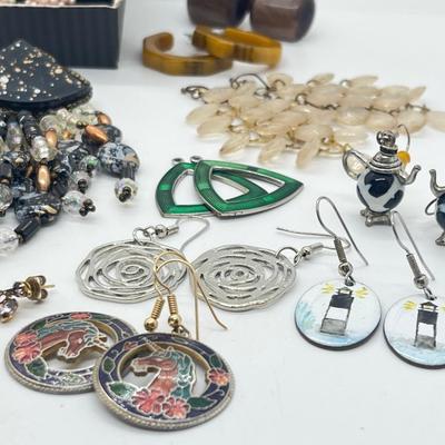 LOT 194J: Lot of Vintage Pierced Earrings: Avon, Liz Claiborne and More