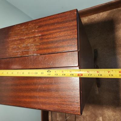 Side Table w Lamp and Storage