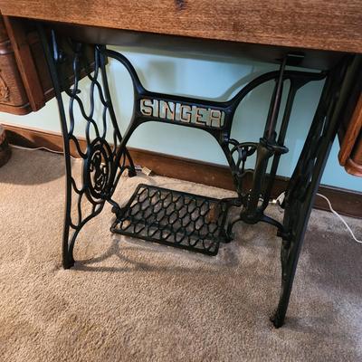 Antique Singer Treadle Sewing Machine Working Condition