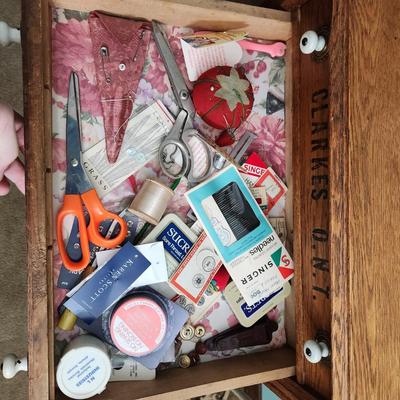 Clarks O.N.T. Spool 2 Drawer Spool Cabinet with Contents shown