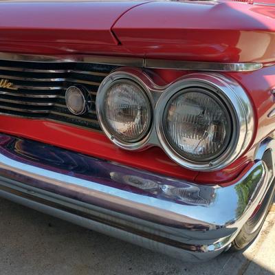 1960 Pontiac Bonneville Convertible – Classic American Cruiser