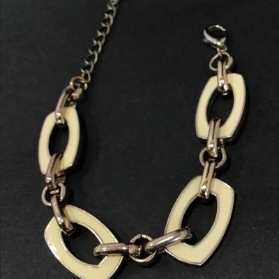 Enameled chain link bracelet