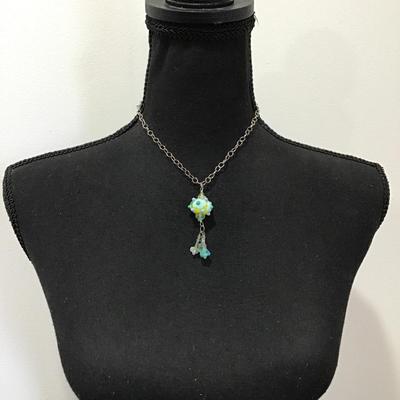 Vintage glass pendant necklace
