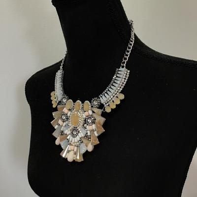 Beautiful statement necklace, large