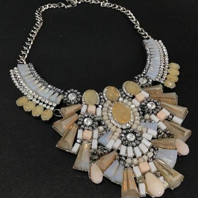 Beautiful statement necklace, large