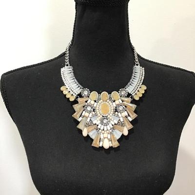 Beautiful statement necklace, large