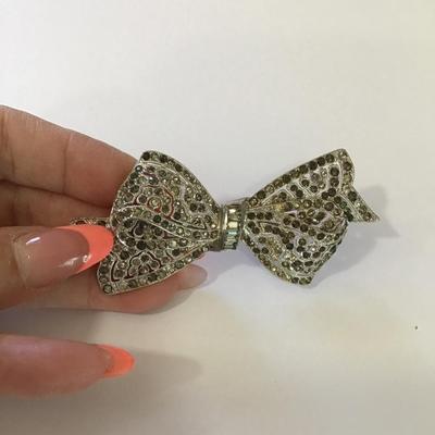 Vintage Silver tone rhinestone, crystal brooch