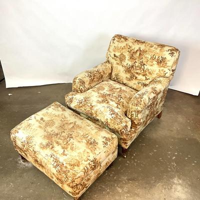 Sale Photo Thumbnail #831: Brass casters ottoman and front feet of chair
Measurements:
34" in width, 32" in height, 38" in depth, 16" in seat height
Ottoman is 22" in depth, 32" in width
Very good condition