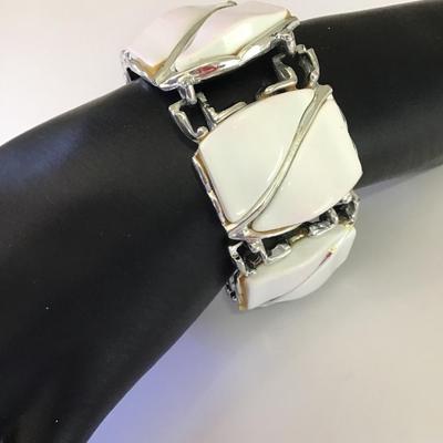 Vintage White chunky thermoset bracelet