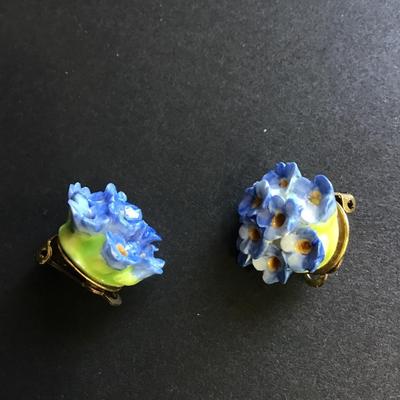 Blue flower studded earrings