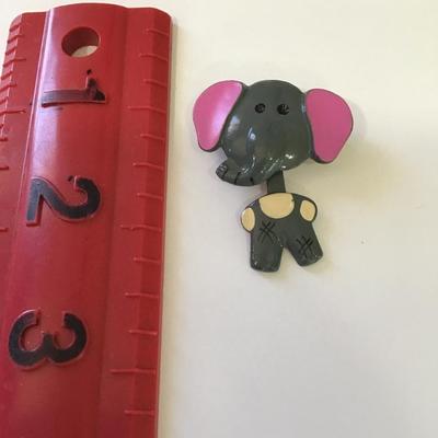 Vintage Korea , you articulating elephant brooch