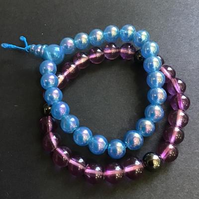Blue and purple beaded stretch bracelet