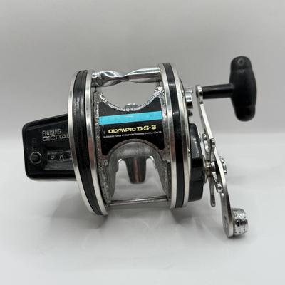 LOT 63L: Olympic DS3 Dohlzuki 500 DC Fishing Reel