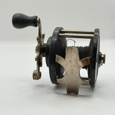 LOT 65L: Fishing Reels: Penn No. 49 Super Mariner & Penn No. 85